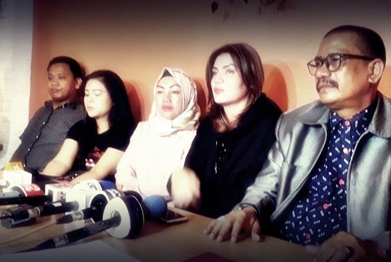 Kriss Hatta di Tahanan, Hilda Terharu Lalu Menangis