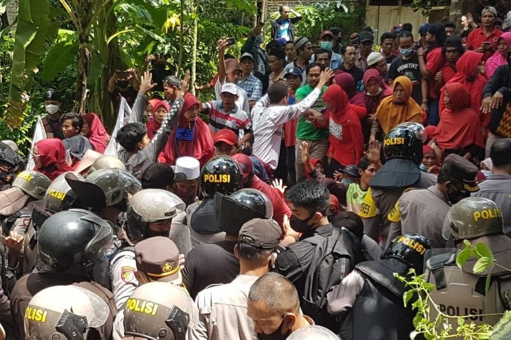 Bentrok Tolak Proyek Tambang Batu Andesit di Desa Wadas (Foto:wahananews.co)