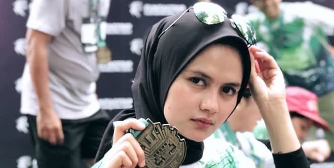 Polwan Cantik Briptu Ismi Aisyah