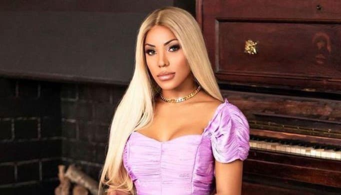 Carolina Lekker, model yang juga berprofesi sebagai penguji kesetiaan pacar orang. (Foto: Instagram) 