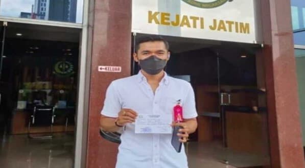 Ghufron, mahasiswa magister hukum UNAIR Surabaya yang viral karena kisahnya gagal jadi jaksa. 