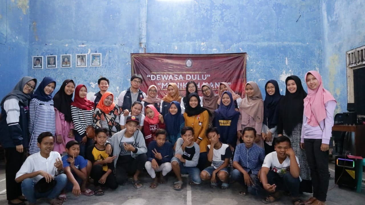Cara Mahasiswa Undip Cegah Pernikahan Dini di Desa Padang