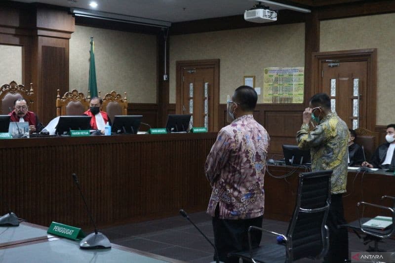 Sempat Tertunda, Hakim Vonis Pejabat Ditjen Pajak 9 dan 6 Tahun Penjara