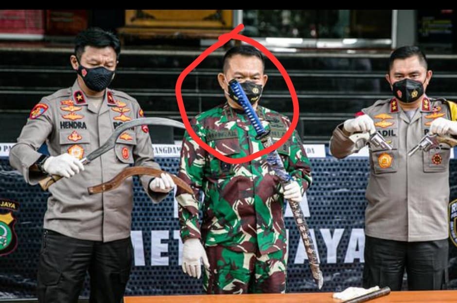 Cek Lingkaran Merah, Sosok Jenderal TNI di Konpers Penembakan Laskar FPI Dipertanyakan