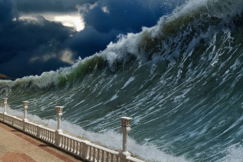Waspada! Peneliti ITB: Jabar Potensi Tsunami 20 Meter, Jatim 12 Meter