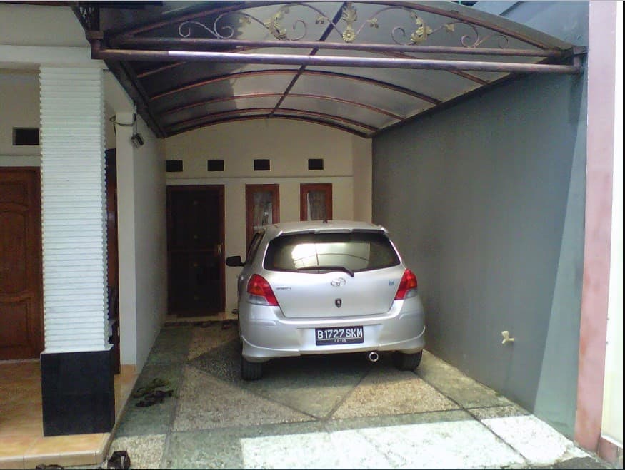Garasi Mobil (Foto: Istimewa)