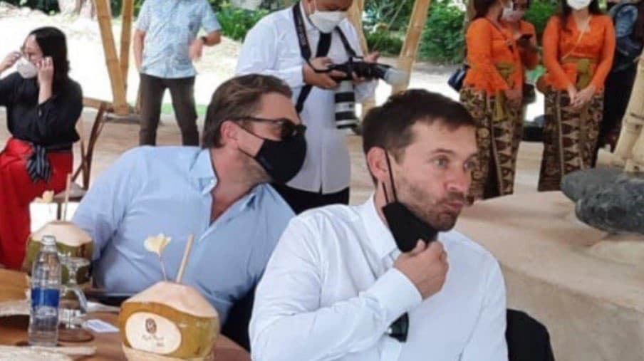 Leonardo DiCaprio dan Tobey Maguire