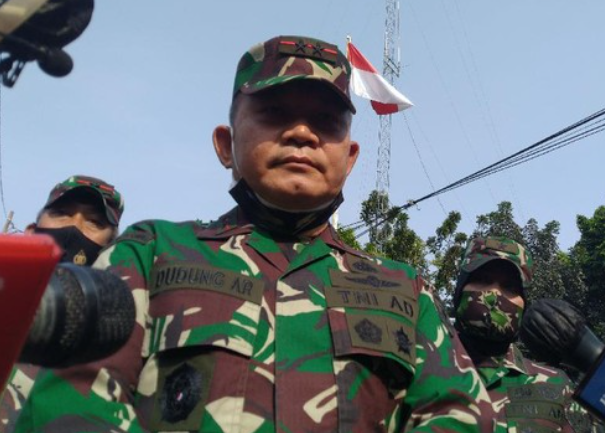 TNI Cabut Baliho Rizieq Dikritik, Pangdam Jaya: Sudah Sesuai Prosedur