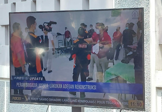 Adegan rekonstruksi dalam kasus pembunuhan berencana terhadap Brigadir J (Foto: Hastina/REQnews)