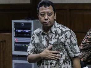 Romahurmuziy Dipolisikan Waketum Golkar Erwin Aksa
