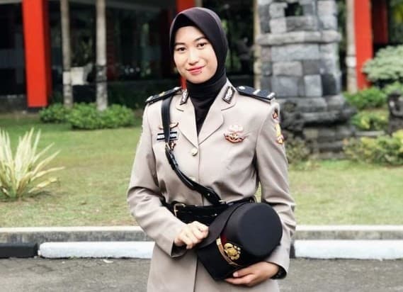 Mesya Ananda, polwan cantik yang diterima 7 universitas di Inggris (Foto: Istimewa)