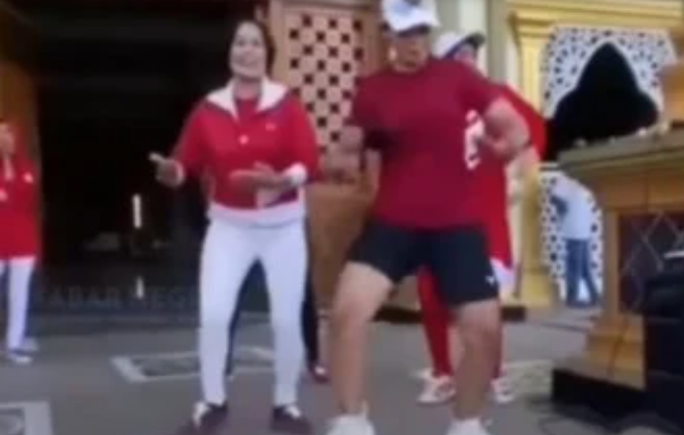 Viral video emak-emak ganjen lakukan senam erobik di masjid
