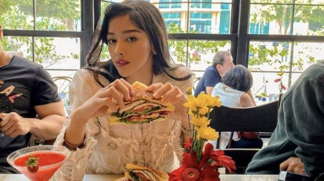 Disebut Wajahnya Tak Seperti di Instagram, Siwi Sidi: Apa Kalian Merasa Puas?