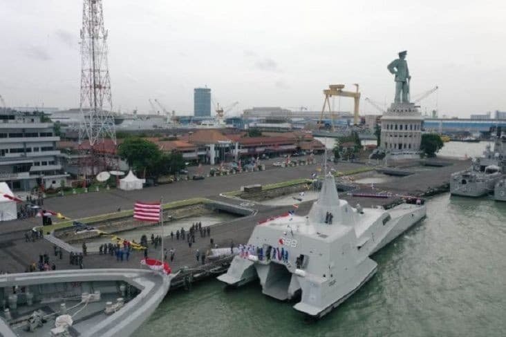 TNI AL resmi kedatangan dua kapal perang terbaru yakni KRI dr Wahidin Sudirohusodo-991 buatan PT.PAL Indonesia dan KRI Golok-688 buatan PT Lundin Industry Invest (Foto: Istimewa)