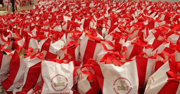 MK: Tak Ada Kaitan Pembagian Bansos dengan Kenaikan Suara Salah Satu Paslon