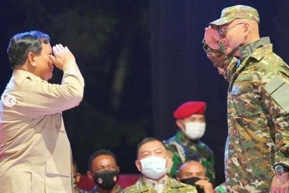 Viral! Deretan Potret Gagah Deddy Corbuzier Dilantik Jadi Duta Komcad oleh Menhan Prabowo