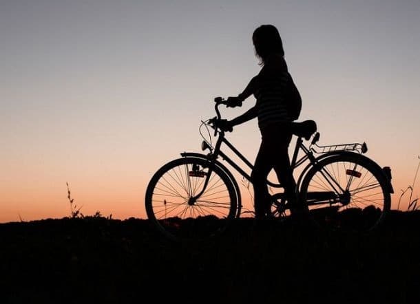 Iluastrasi Gadis Naik Sepeda (Foto:Istimewa)
