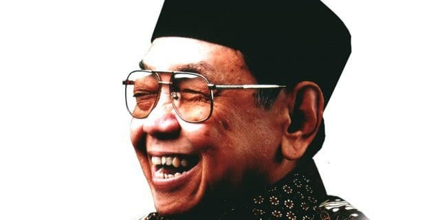 Viral Meme Gus Dur: PKI Ko Ditakutin, Itu Maenan Soeharto