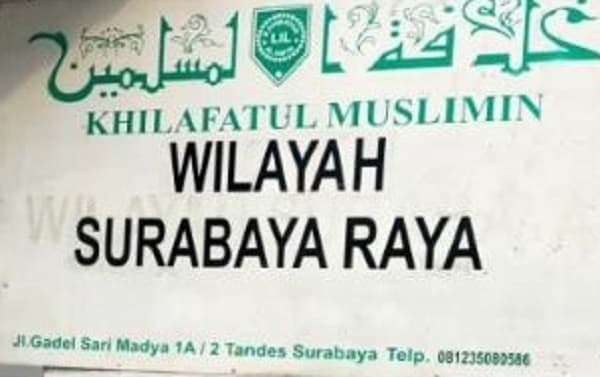 Plang hilafatul Muslimin (Foto:Istimewa)