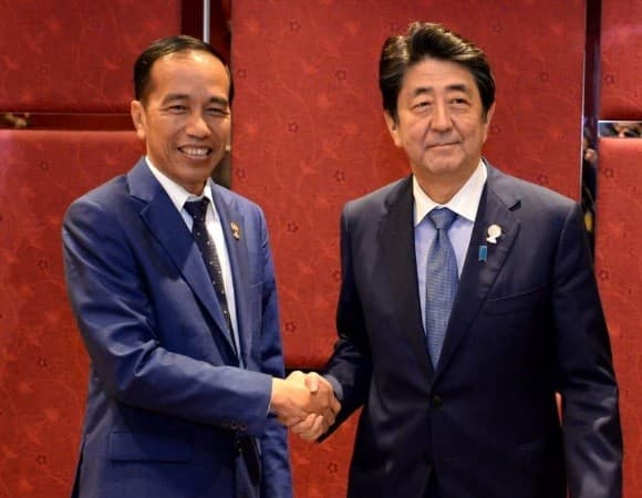 Presiden Joko Widodo dan Shinzo Abe