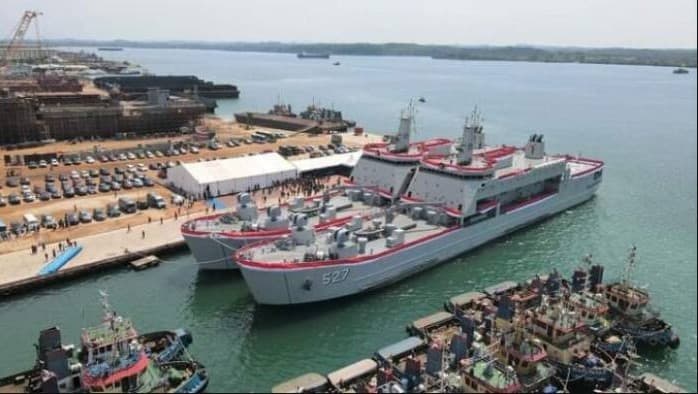 KRI Teluk Weda-526 dan KRI Teluk Wondama-527 (Foto: Dok. Kemenhan)