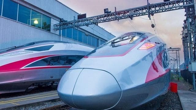 Padahal Utang sudah Menggunung, Pemerintah Mau Utang Lagi ke China Demi Operasikan Kereta Cepat