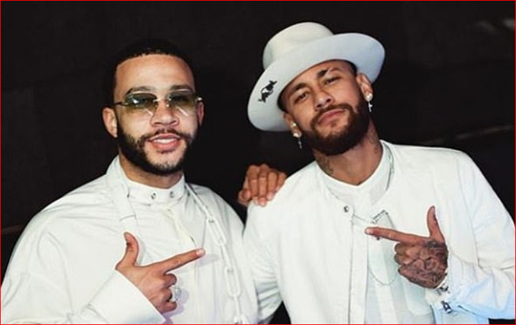 Neymar (kanan) dan Memphis Depay, rekannya di Paris St Germain. Foto: dailymail.co.uk