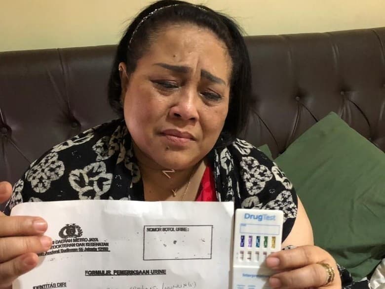 Nunung Positif COVID-19, Anak Hingga Cucu Juga Terinfeksi