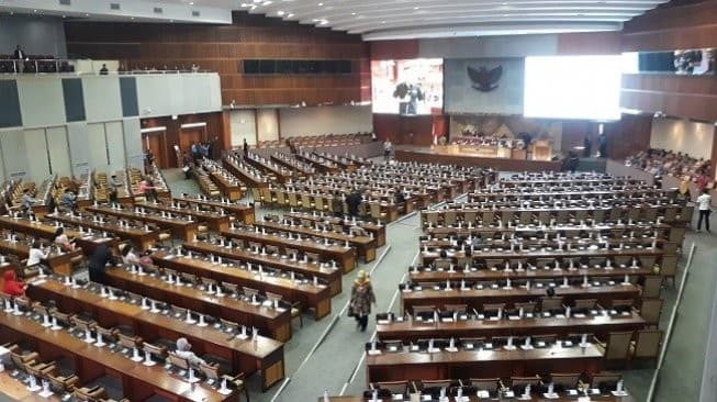 Viral DPR Tidak Pilih Hakim yang Vonis Mati Sambo Jadi Hakim Agung, Warganet: Yang Seleksi Lulusan SMA