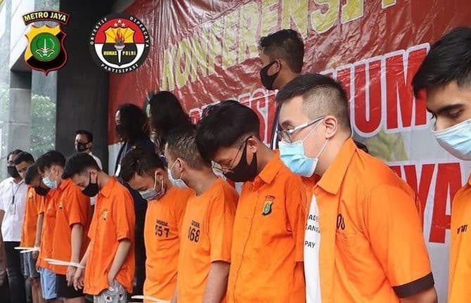 Para pelaku pesta gay yang berhasil diciduk polisi