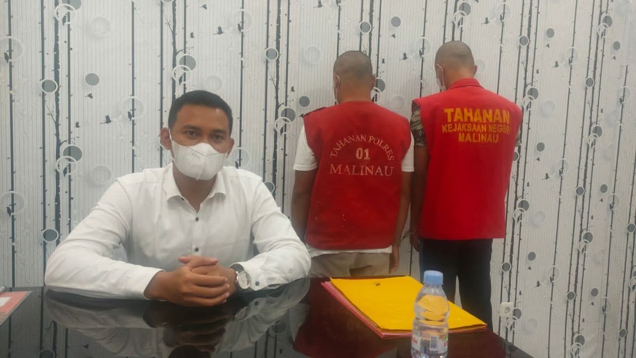 Satreskrim Polres Malinau menangkap dua pelaku sindikat pembuat dan pengedar uang rupiah palsu pada Minggu 29 Mei 2022.