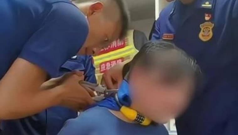 Viral Momen Dramatis Petugas Damkar Bebaskan Ibu yang Terlilit Gembok Sepeda, Duh! Gegara Anak Iseng