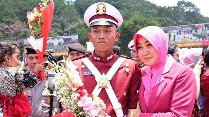  Irfan Urane Azis bersama Ibunda (Foto:Istimewa)