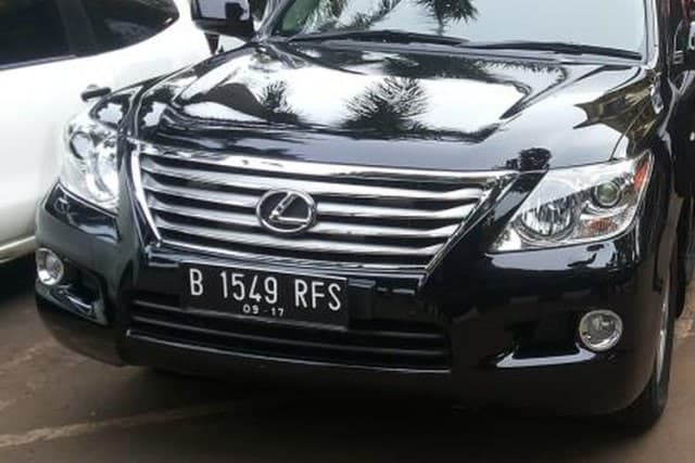 Kendaraan dengan pelat kode RFS (Foto: Istimewa)