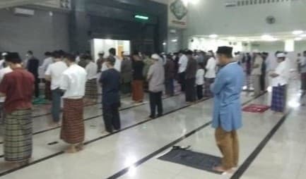 Ini Dia, Tarawih Super Cepat, Dijamin Bikin Ngakak