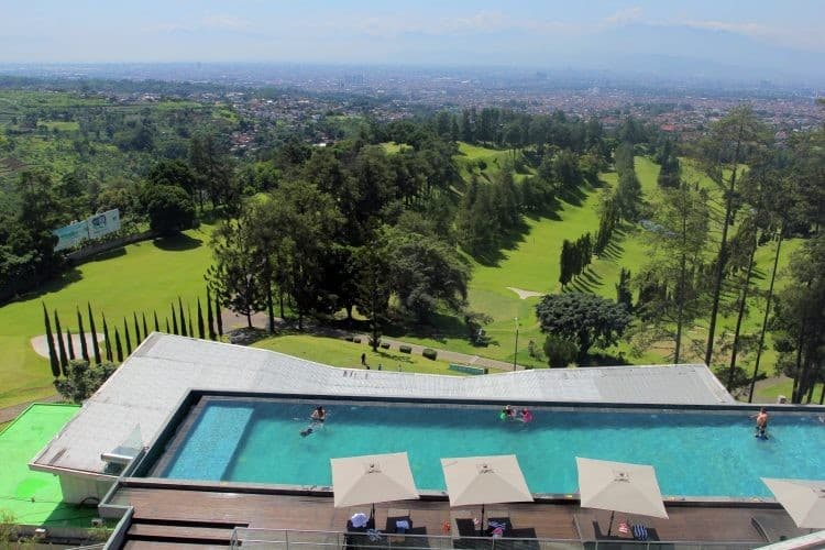 Bikin Betah, Hotel Ini Punya Pemandangan yang Wow Banget!