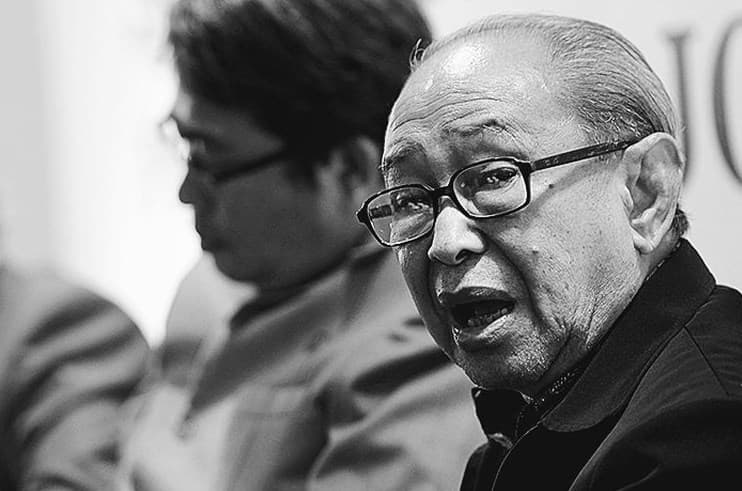 Almarhum Profesor JE Sahetapy Almarhum Profesor JE Sahetapy
