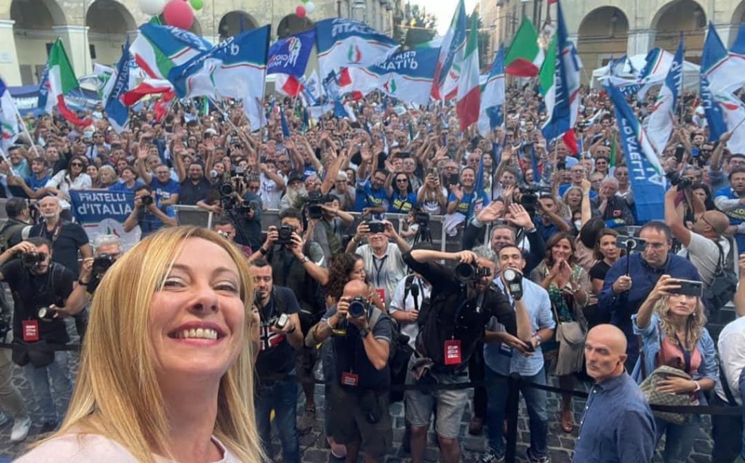 Giorgia Meloni, Wanita Pertama Calon PM Italia yang Berjuluk Inkarnasi Mussolini