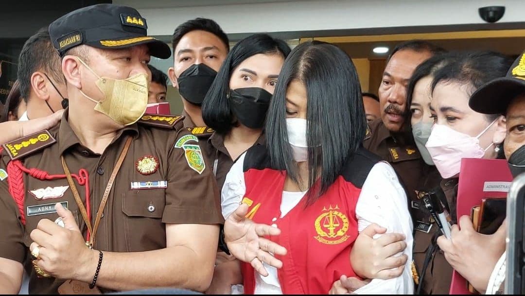 Istri Ferdy Sambo, Putri Candrawathi di Kejaksaan Agung (Foto: Hastina/REQnews)
