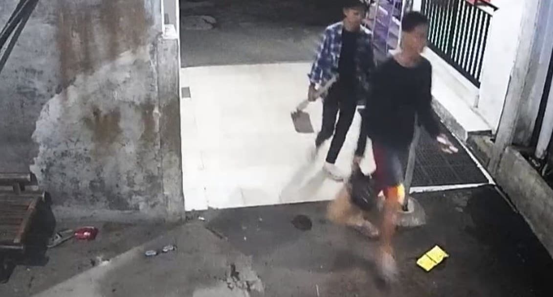 Viral jasad bayi dikubur di belakang musala di Ciracas, Jakarta Timur. (Foto: Instagram)
