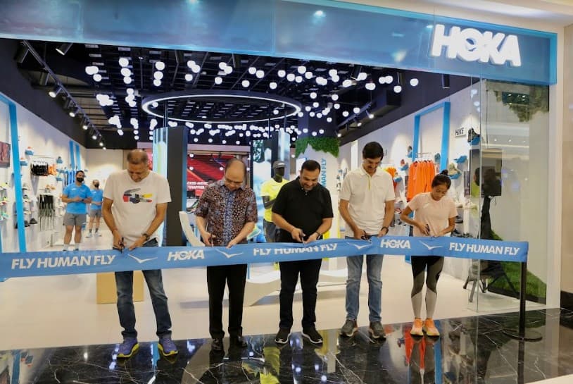 HOKA buka toko pertama di Indonesia.