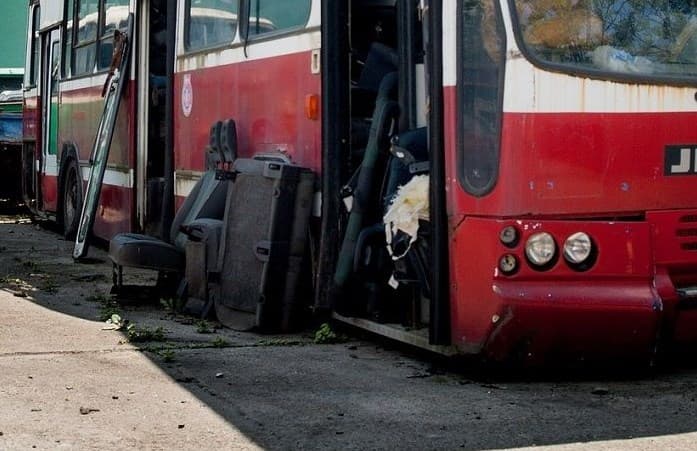 Bus rombongan jamaah umroh RI kecelakaan di Mekah. (Foto: Abcchannel.id)