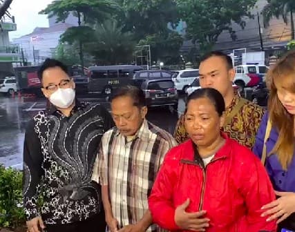 Momen permintaan maaf Winarsih, tersangka penghina Dewi Perssik.