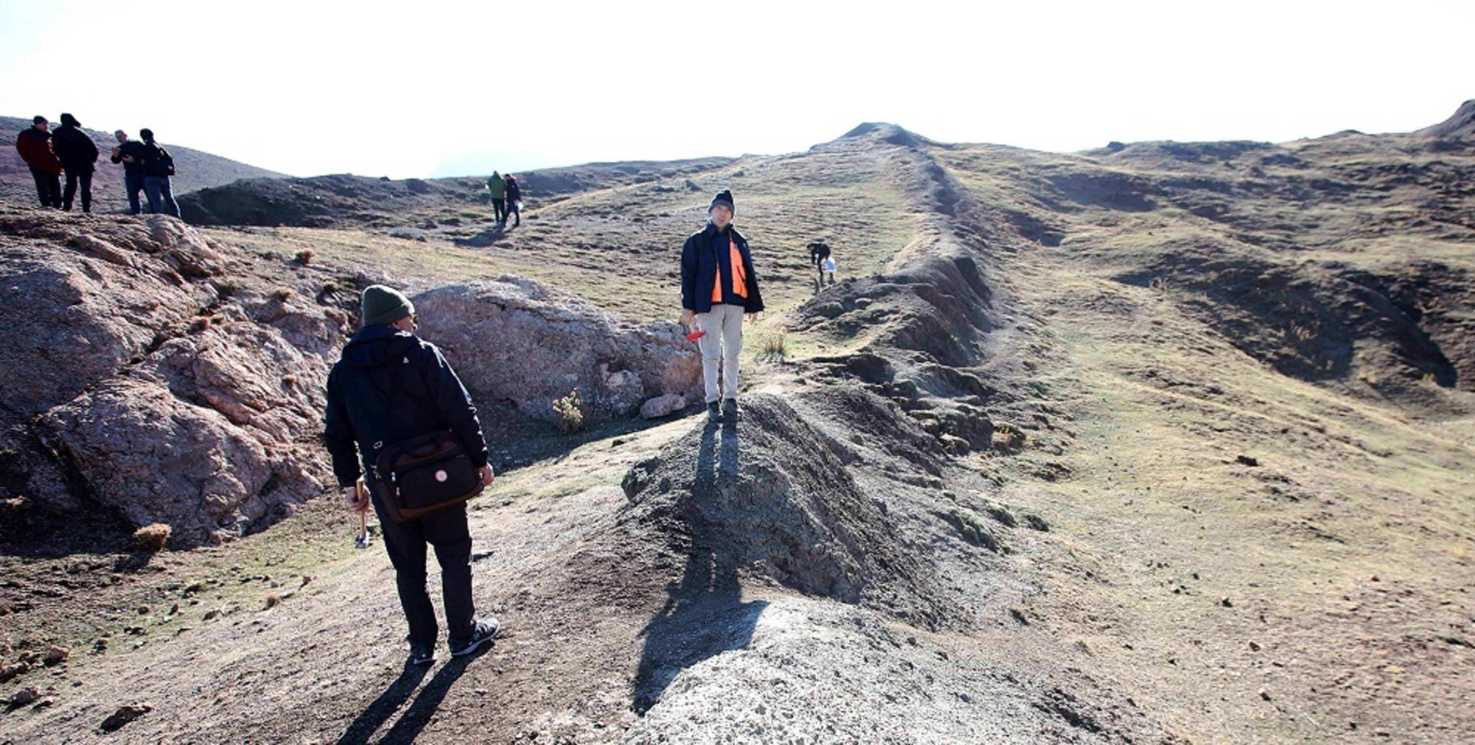 Pencarian Bahtera Nabi Nuh: Peneliti Turkiye Mulai Menggali di Gunung Ararat