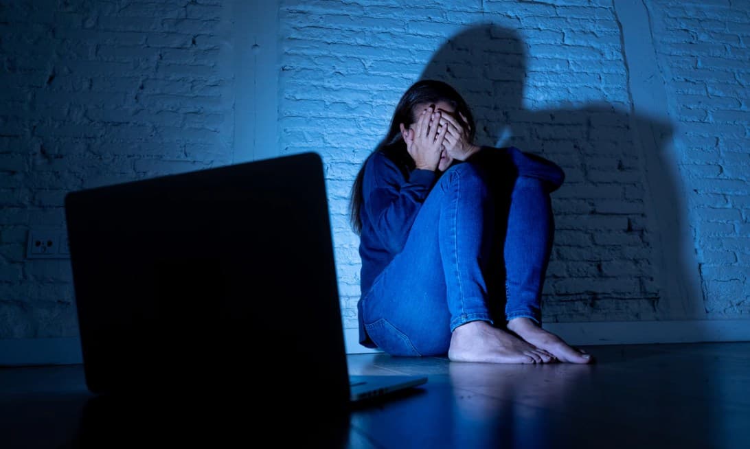 Ilustrasi cyberbully (Foto: www.nj.com)