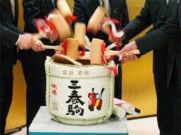 Kagami-biraki (foto:Goin Japanesque)