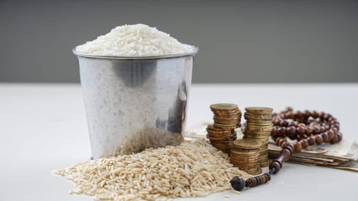 Mendalami Zakat Fitrah: Dasar Hukum, Bentuk hingga Jumlah yang Dibayarkan