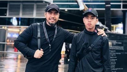 Pengacara Sunan Kalijaga dan putranya, Sean Farrel
