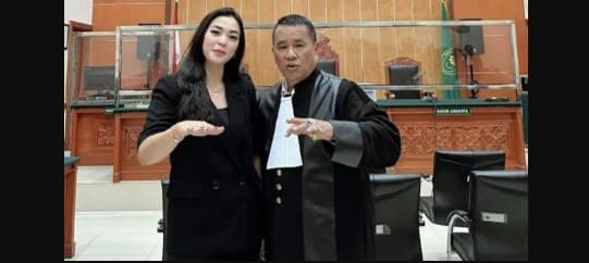 Dewi Intan dan Hotman Paris Hutapea