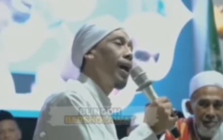 Almarhum KH Rofiq Malik